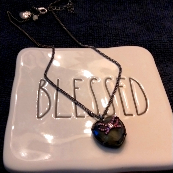 Betsey Johnson Jewelry - Betsey Johnson heart necklace with pink crystal bow in center